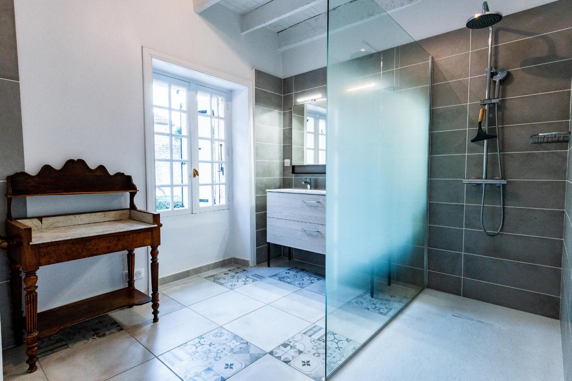 La Closerie D'Escalin Gite 12 Personnes Et Jacuzzi La Garde-Adhémar Buitenkant foto